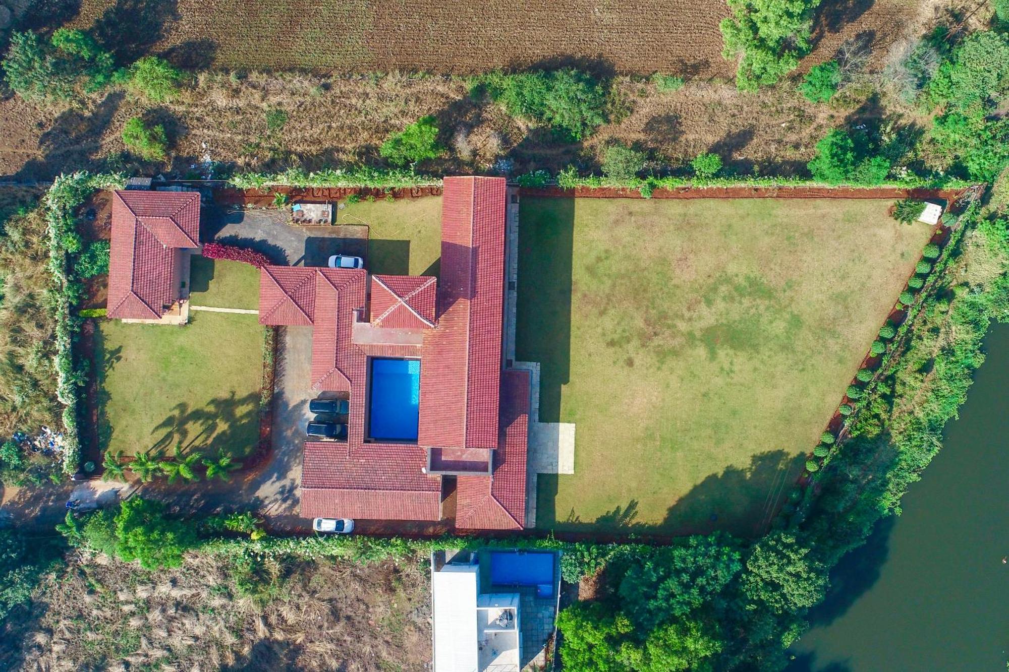 White Stallion Villa Lonavala Exteriör bild